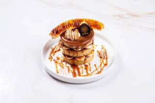 CARAMELIZED BANANA PANCAKE